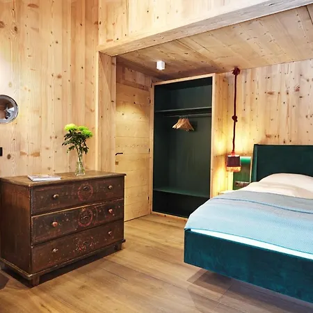 Деревянный коттедж Zillerlodge Удернс