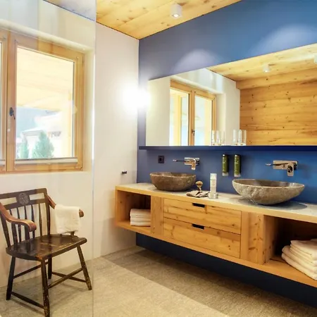 Деревянный коттедж Zillerlodge